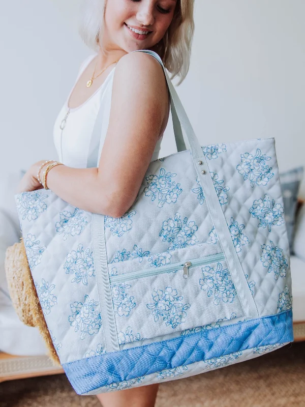 Quilted Tote - Flourishing Blues